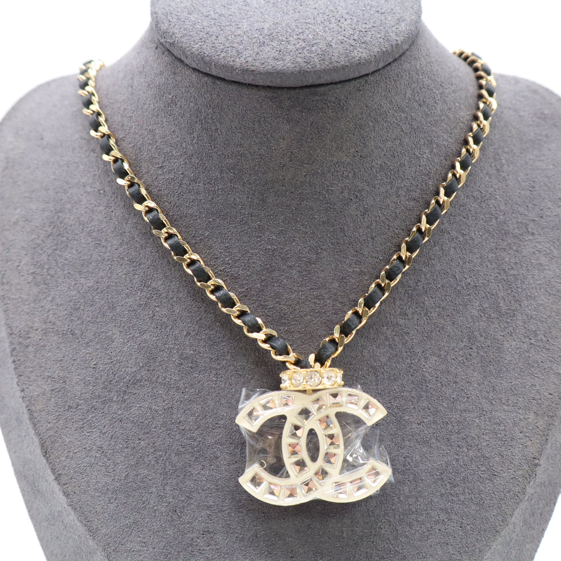 Woven Chain CC Pendant Chunky Choker Necklace Metal and Leather Twins LDJ4544