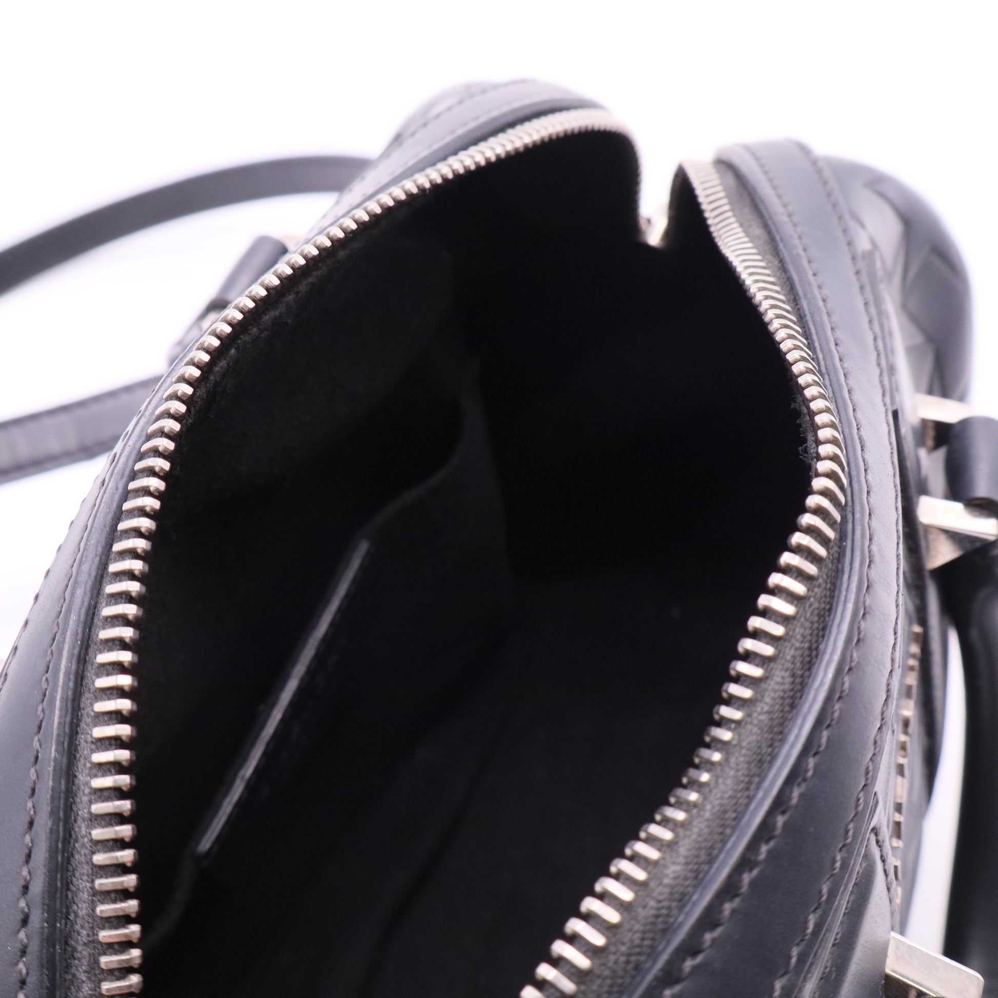 Calfskin Star Embossed Medium Lucrezia Black