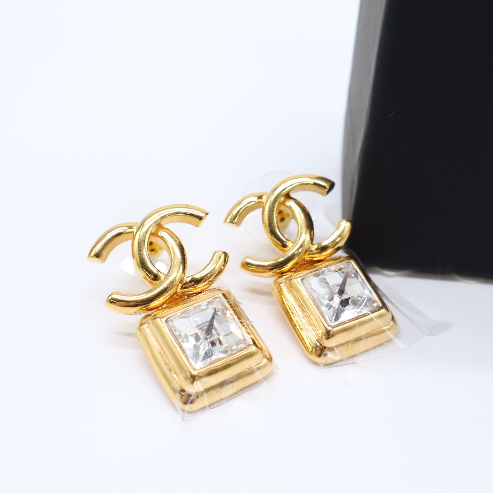 CHANEL Gold CC Crystal Square Earrings Twins LDJ4543