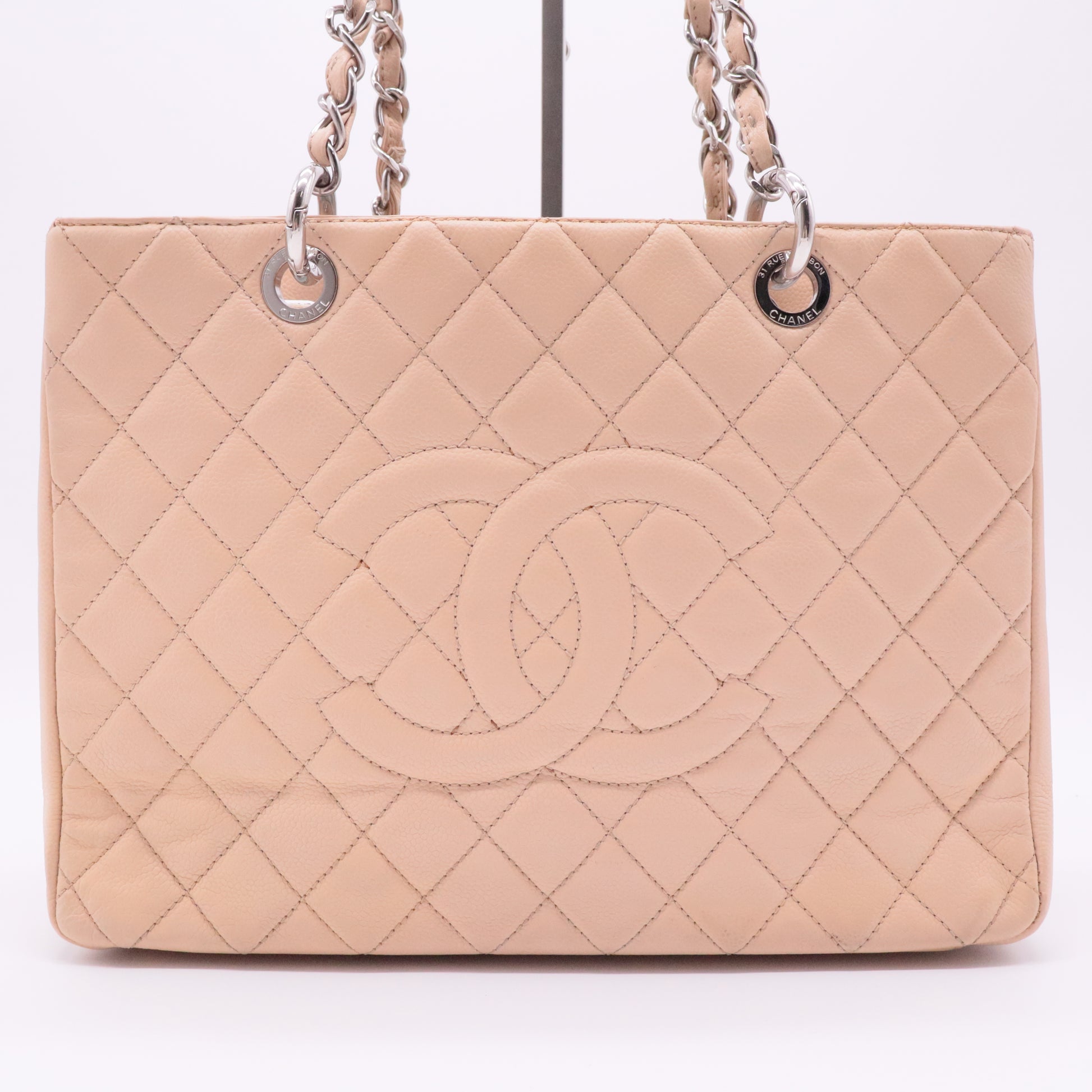Caviar Quilted Grand Shopping Tote GST Beige Clair