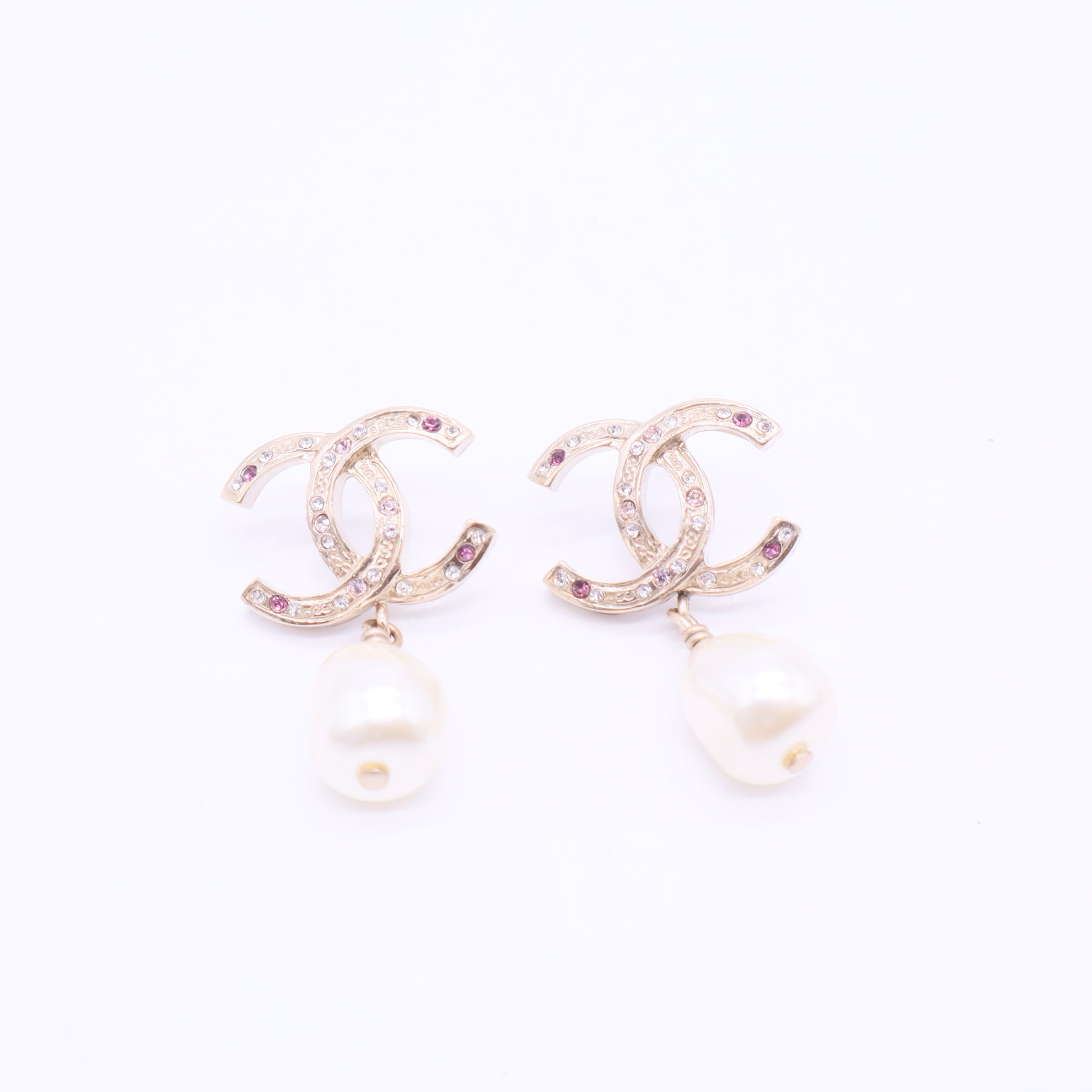 Faux Pearl & Strass CC Drop Earrings