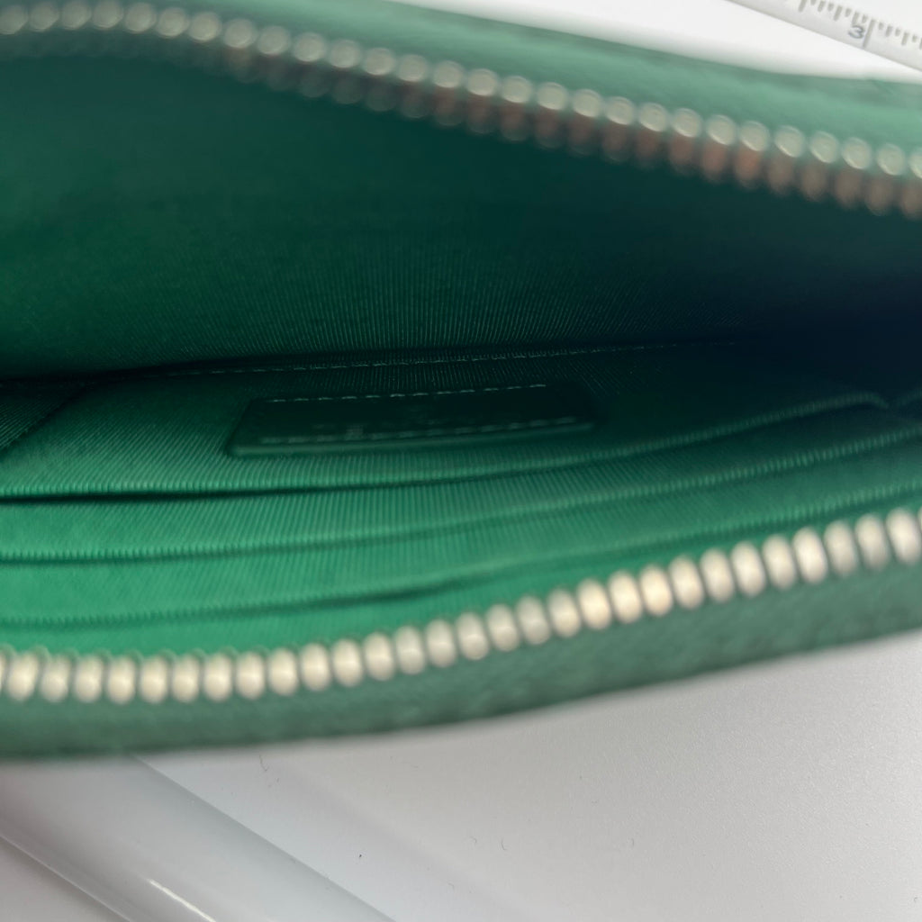 Caviar Quilted Classic Zip Pouch twins