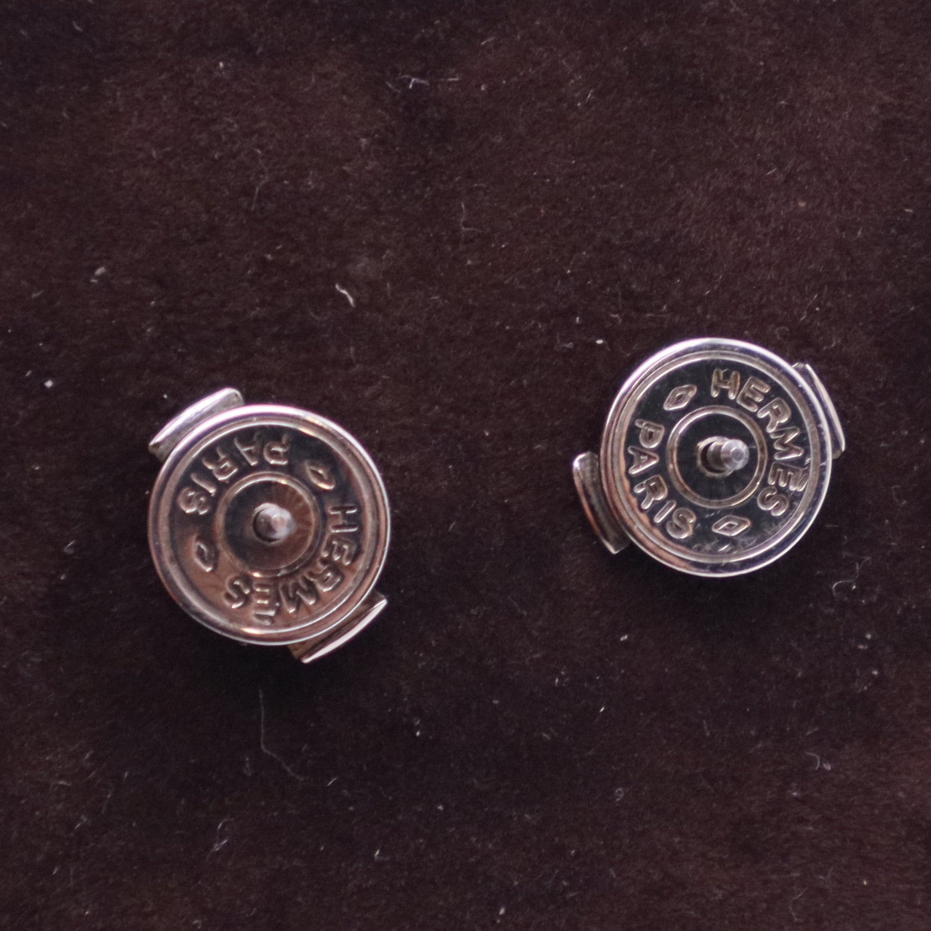 Pop H Stud Earrings Est