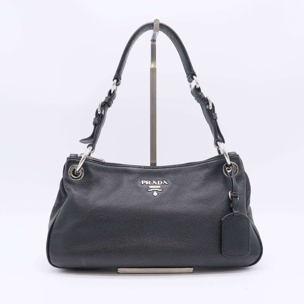 Vitello Daino Medium Belted Zip Shoulder Bag B23418