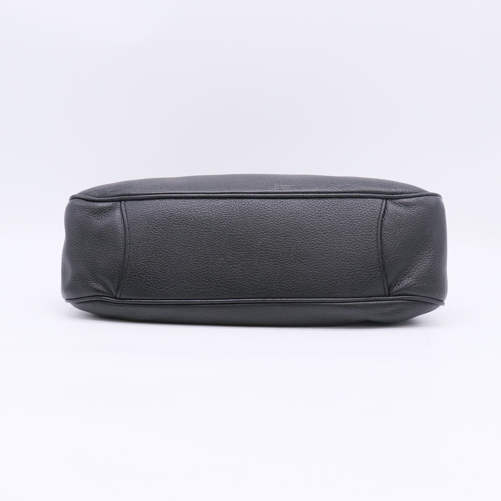 Vitello Daino Medium Belted Zip Shoulder Bag B23418