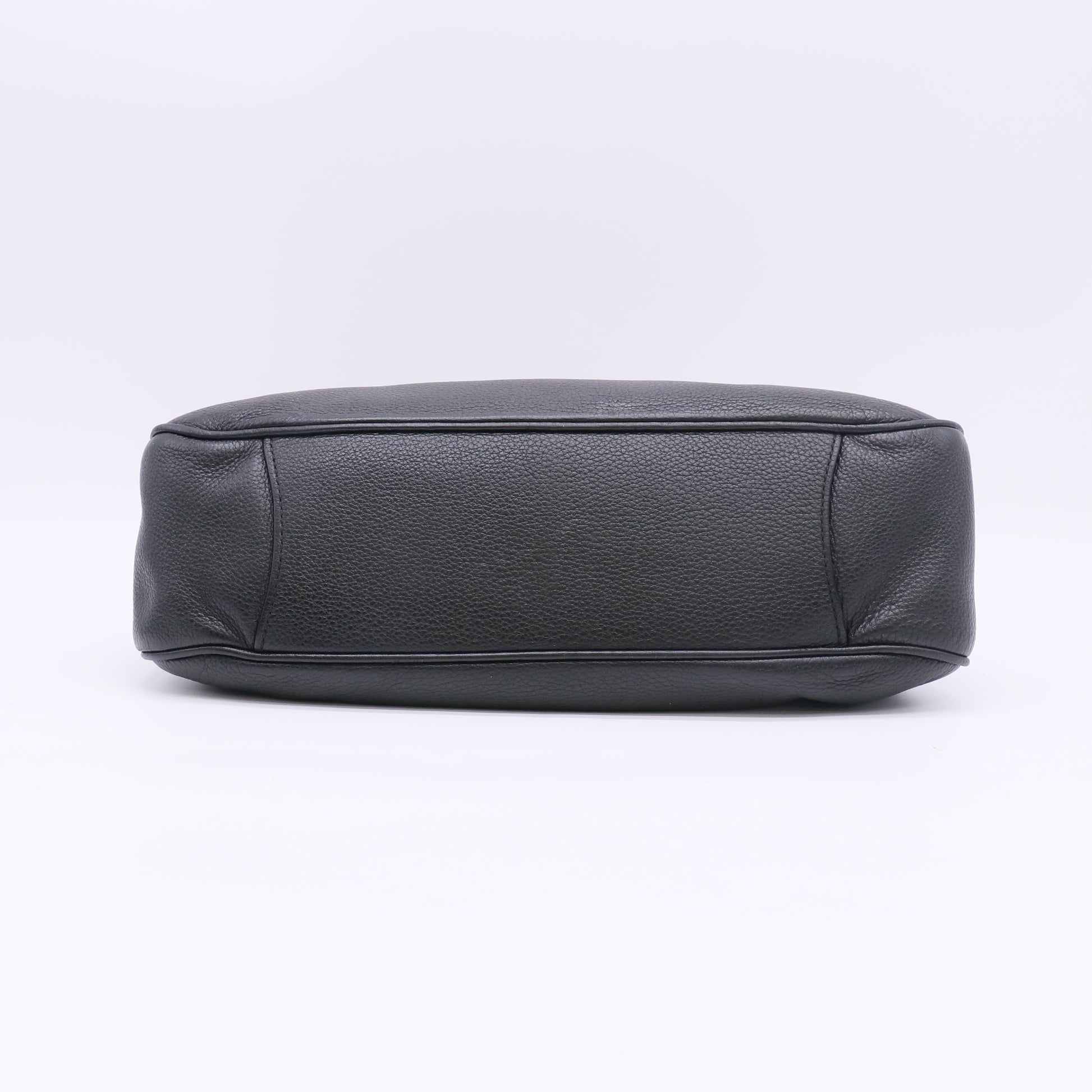 Vitello Daino Medium Belted Zip Shoulder Bag B23418