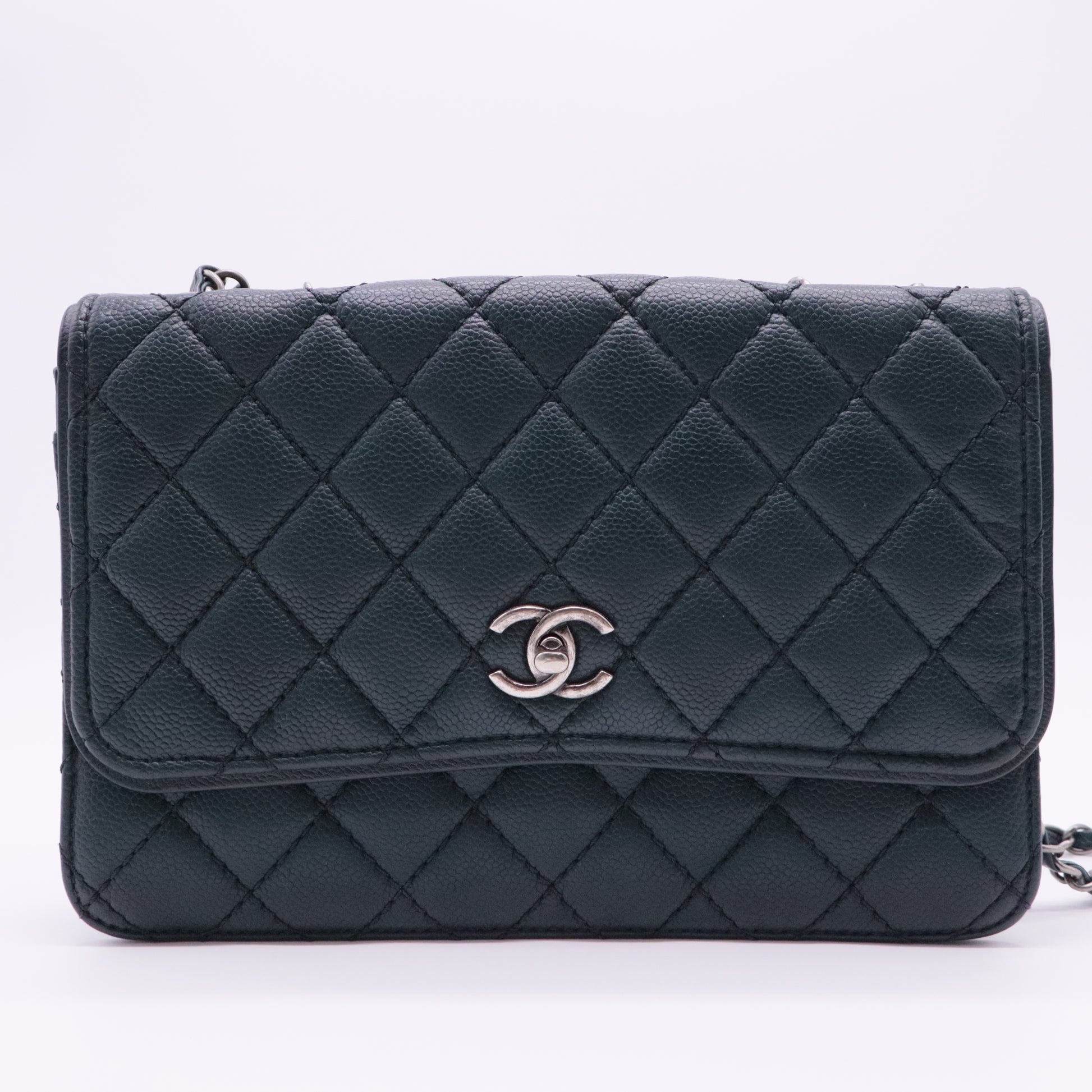 Classic flap Wallet on Chain Quilted Caviar