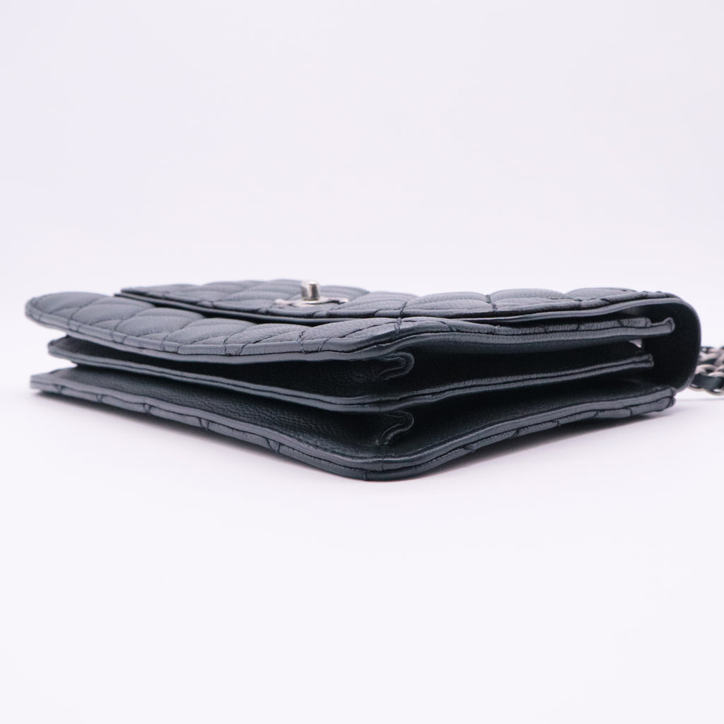 Classic flap Wallet on Chain Quilted Caviar