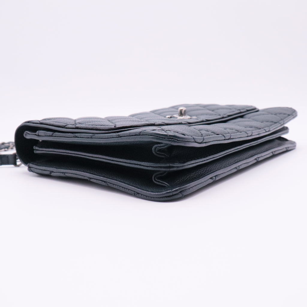 Classic flap Wallet on Chain Quilted Caviar
