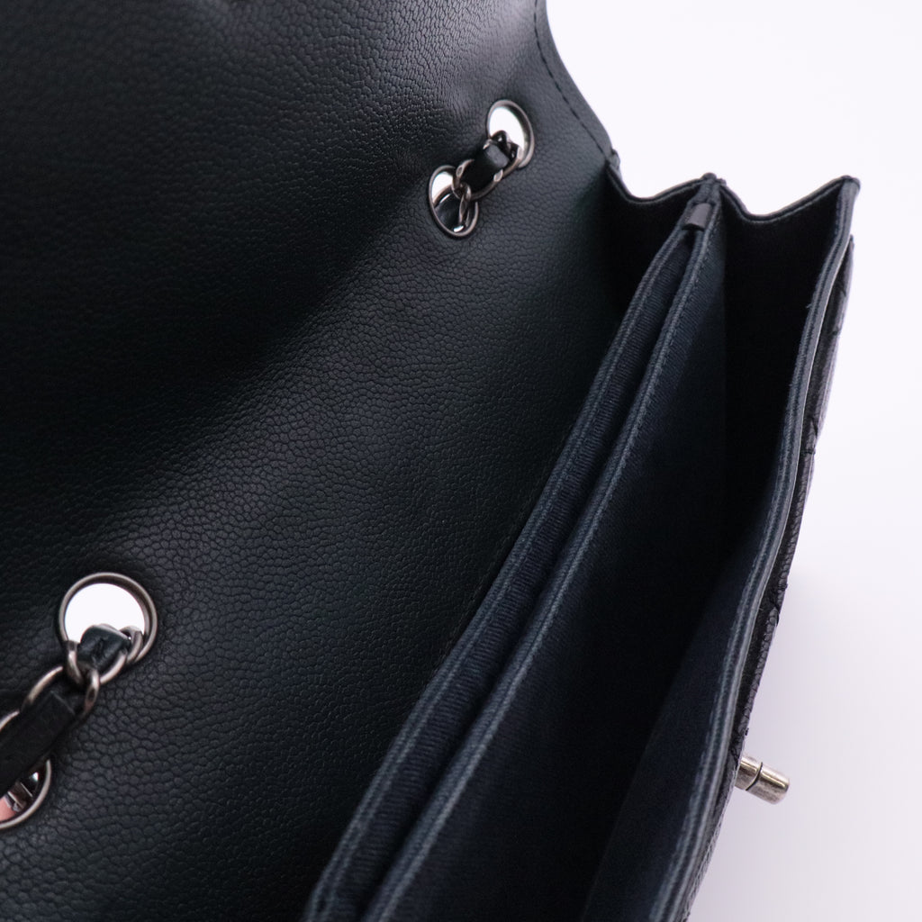 Classic flap Wallet on Chain Quilted Caviar