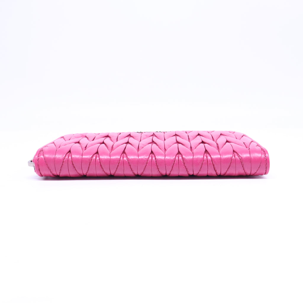 Miumiu Matelasse Leather Wallet Round Zipper W20698
