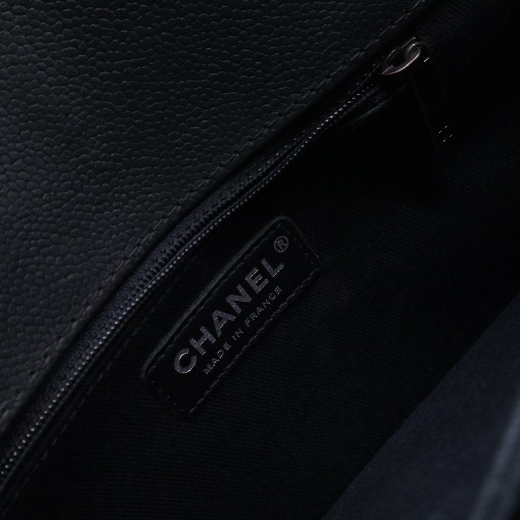 Classic flap Wallet on Chain Quilted Caviar