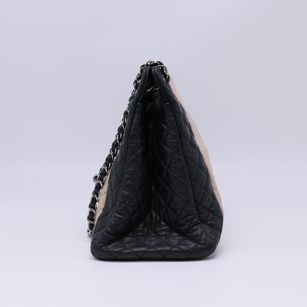 Large Chic and Soft Tote B22479