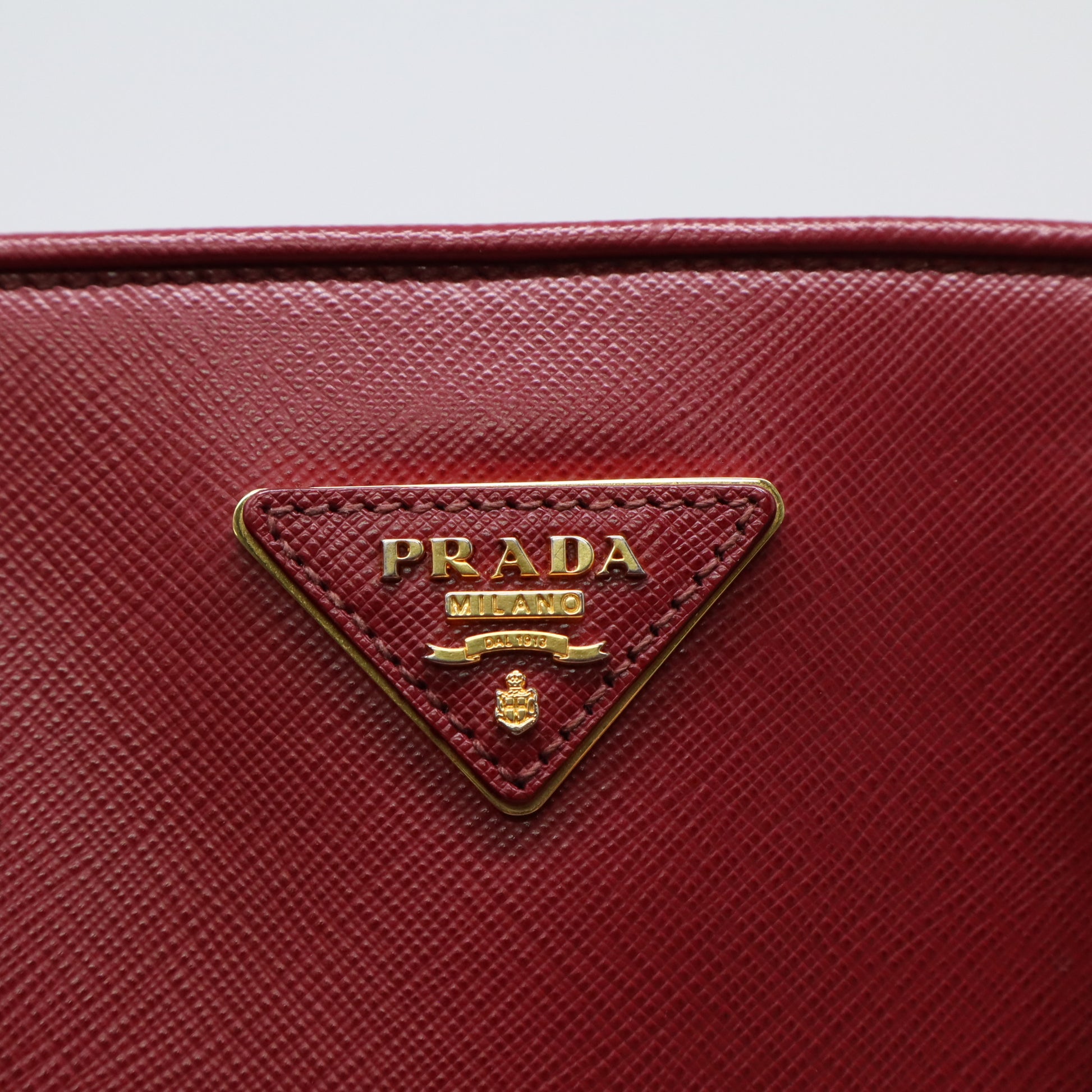 Prada Saffiano Lux Medium Promenade Bag B22566