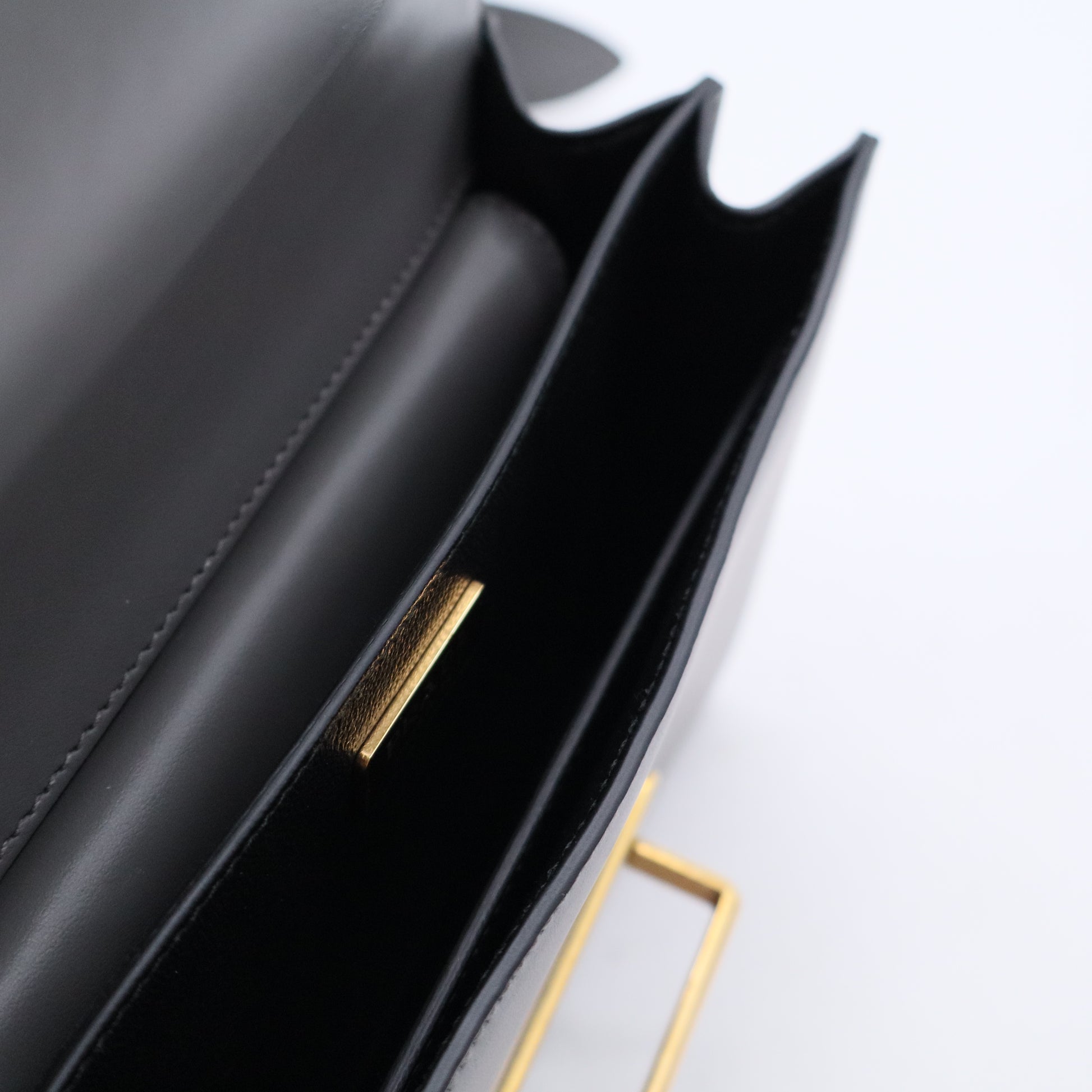 City Calf Saffiano Cahier Bag Marmo B20354