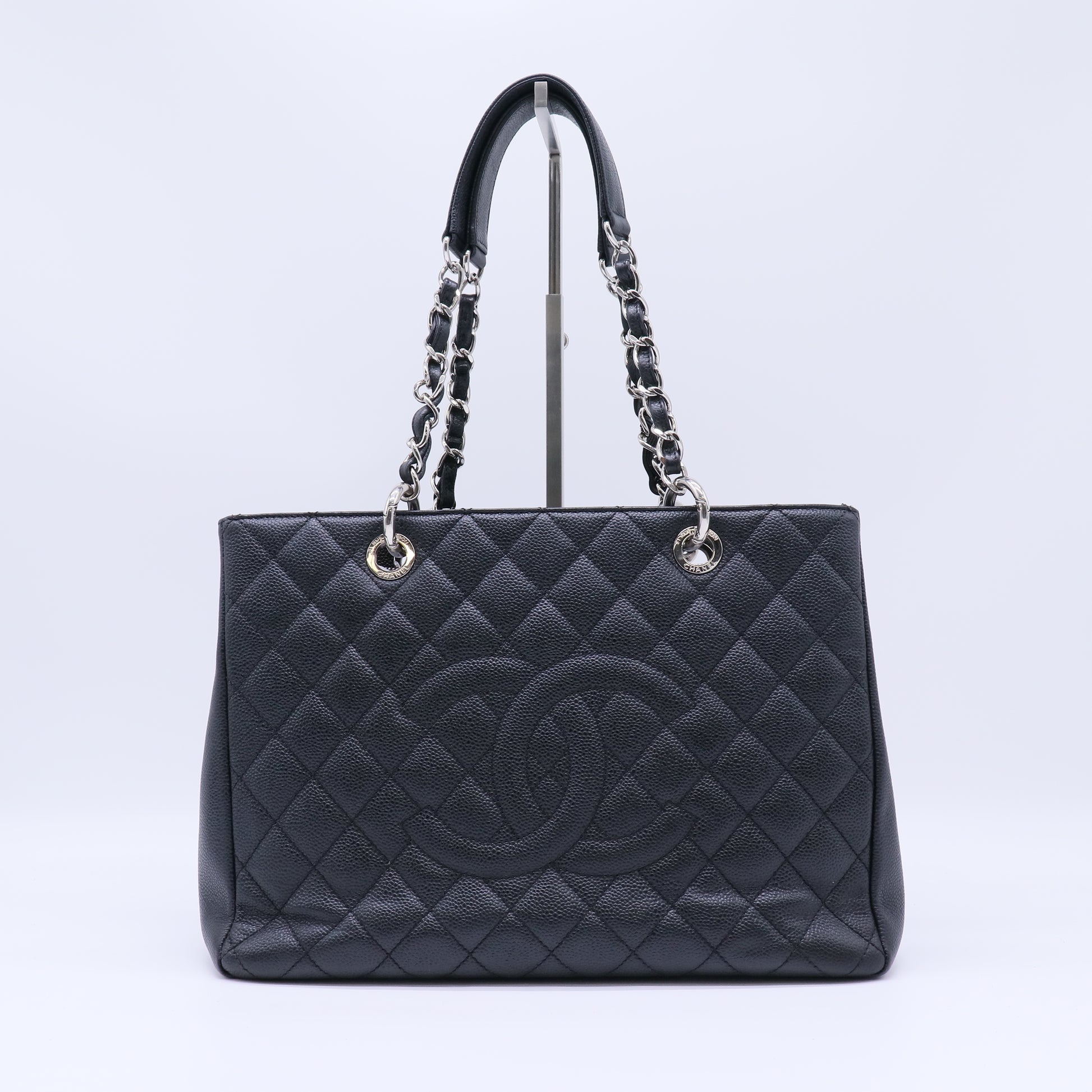 Caviar Quilted Grand Shopping Tote GST Black B22387