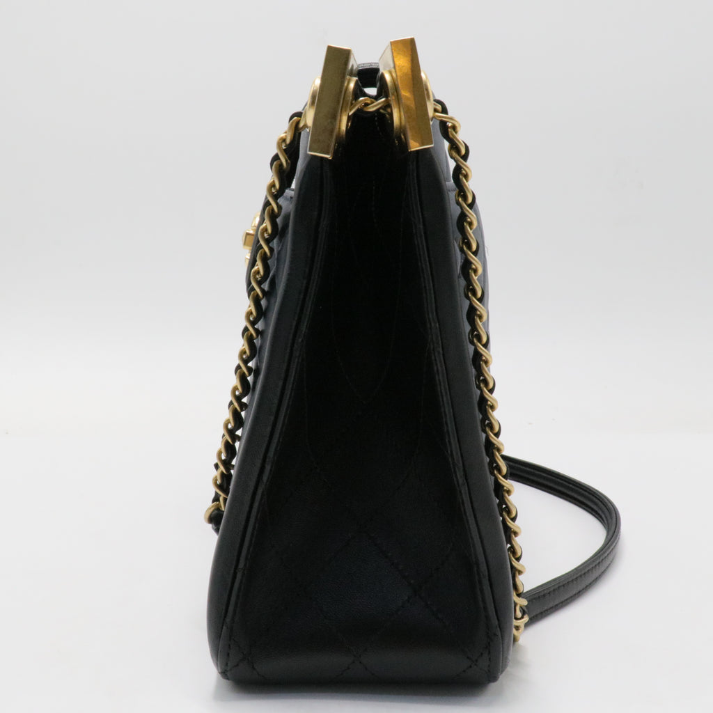 Lambskin Quilted Elegant CC Shopping Tote Navy Black For Gisel