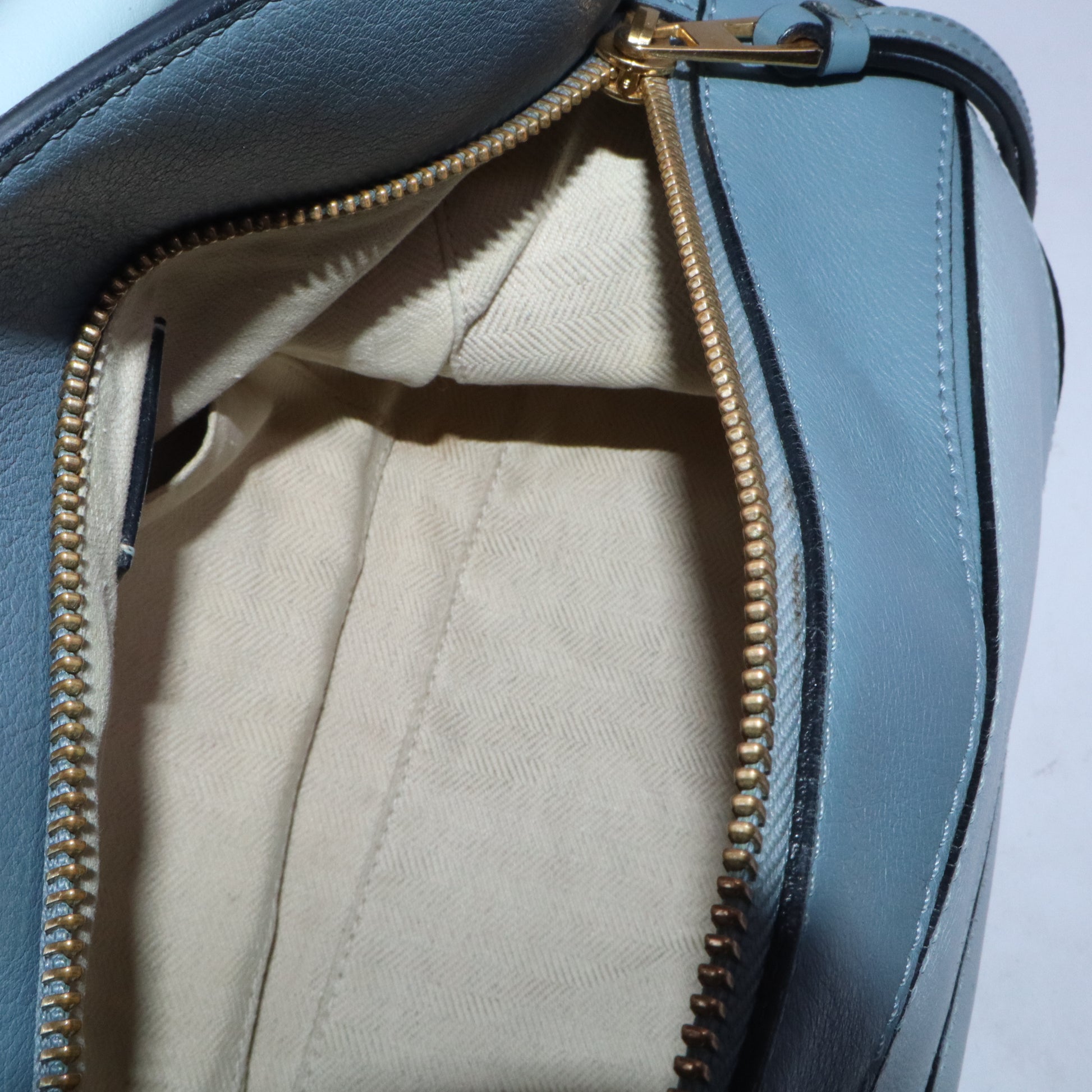 Small Tricolor Puzzle Bag B20503