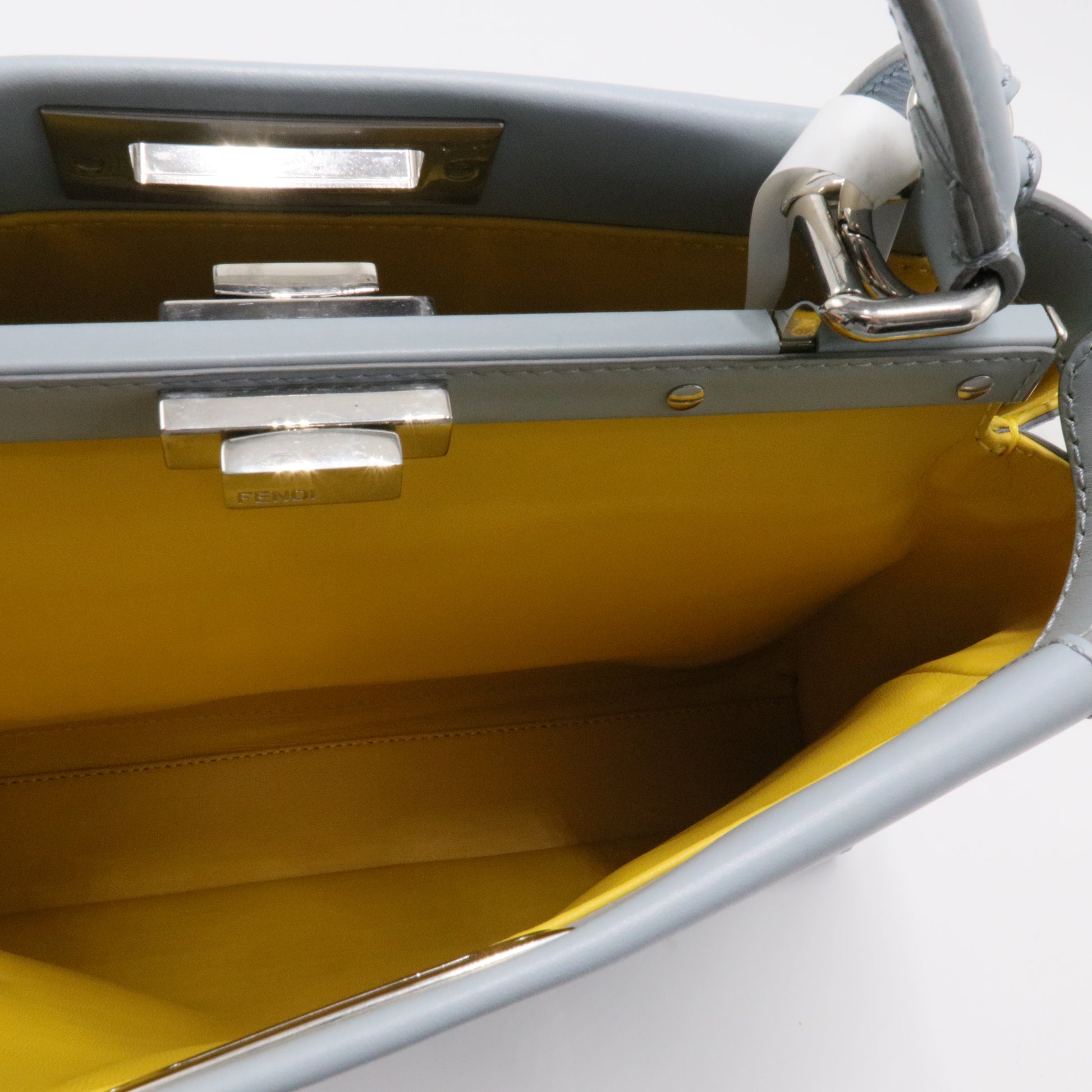Peekaboo Bag Rigid Leather Regular