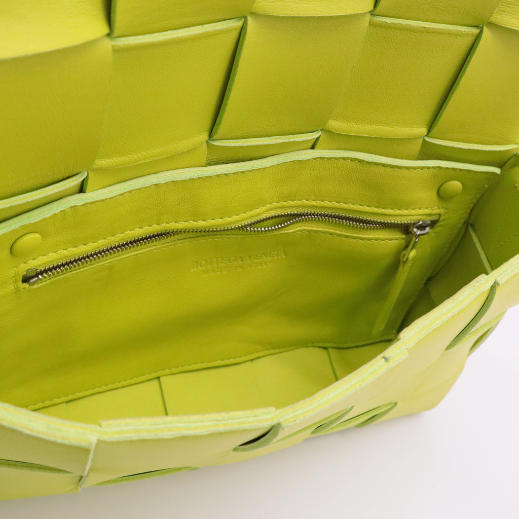 Cassette Belt Bag Maxi Intrecciato Leather