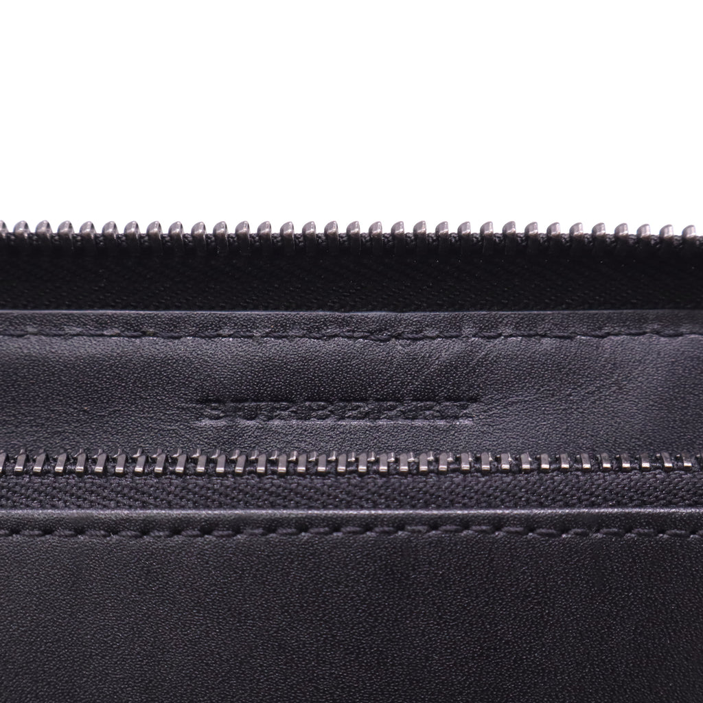 Burberry zip-around wallet W22080