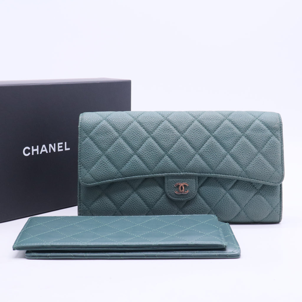 Chanel Caviar Green Clutch J2360 twins