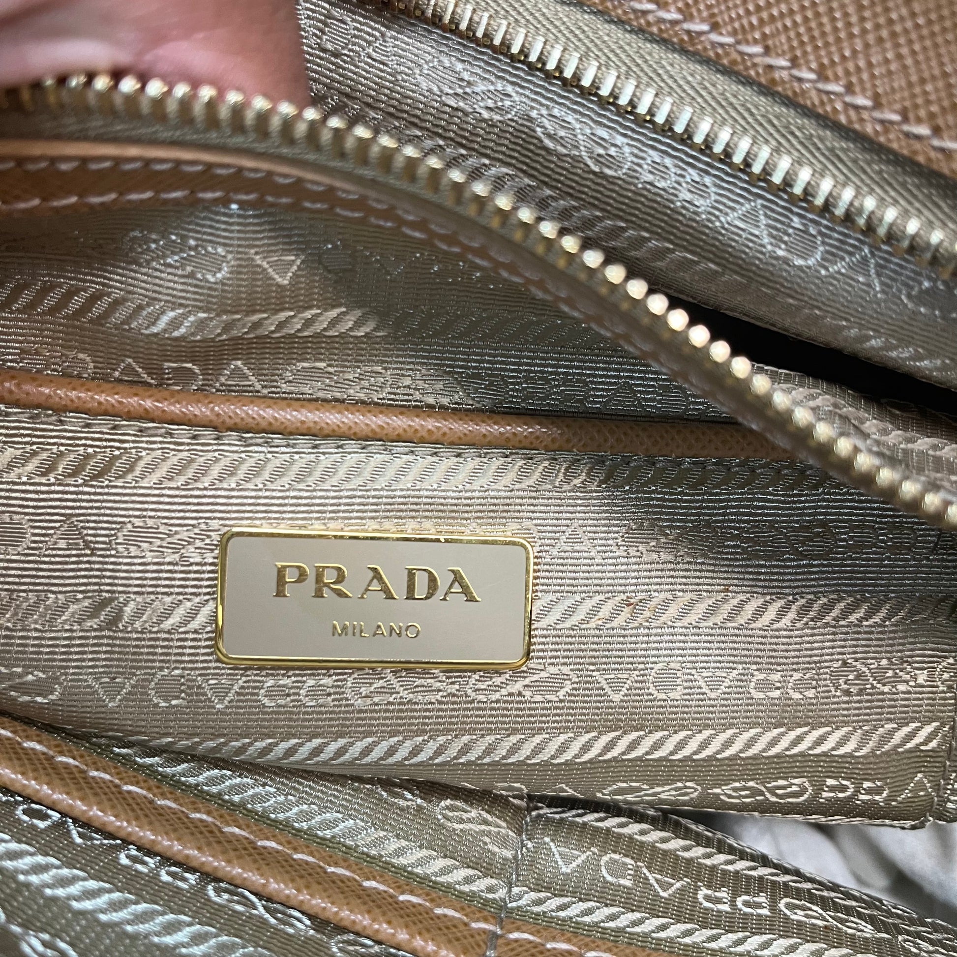 Saffiano Lux Large Double Zip Tote Caramel twins