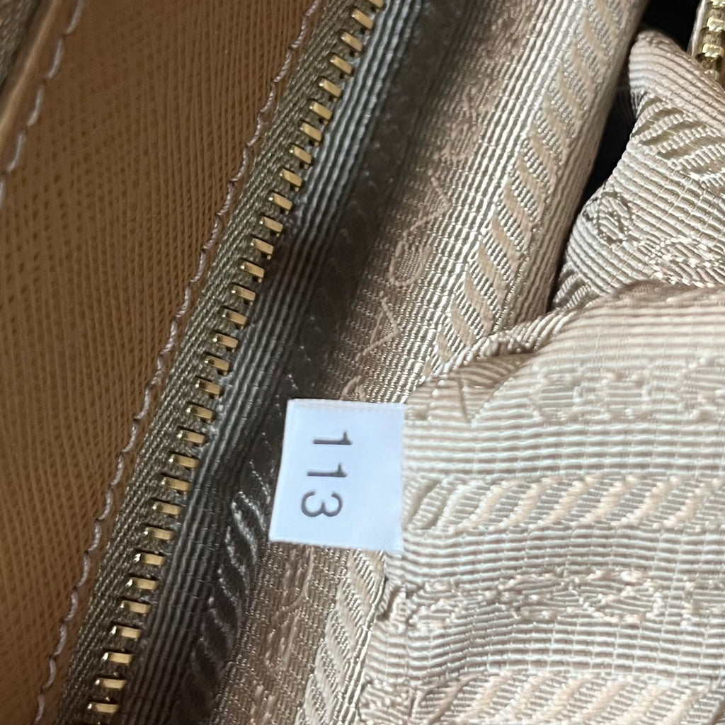 Saffiano Lux Large Double Zip Tote Caramel twins