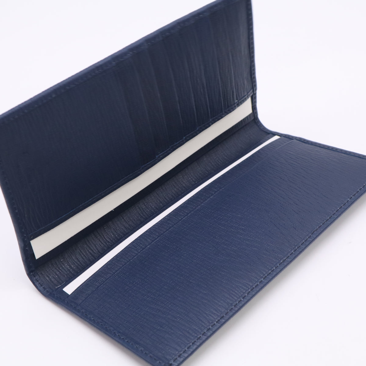 Ferragamo Gancini Organizer Wallet W23186
