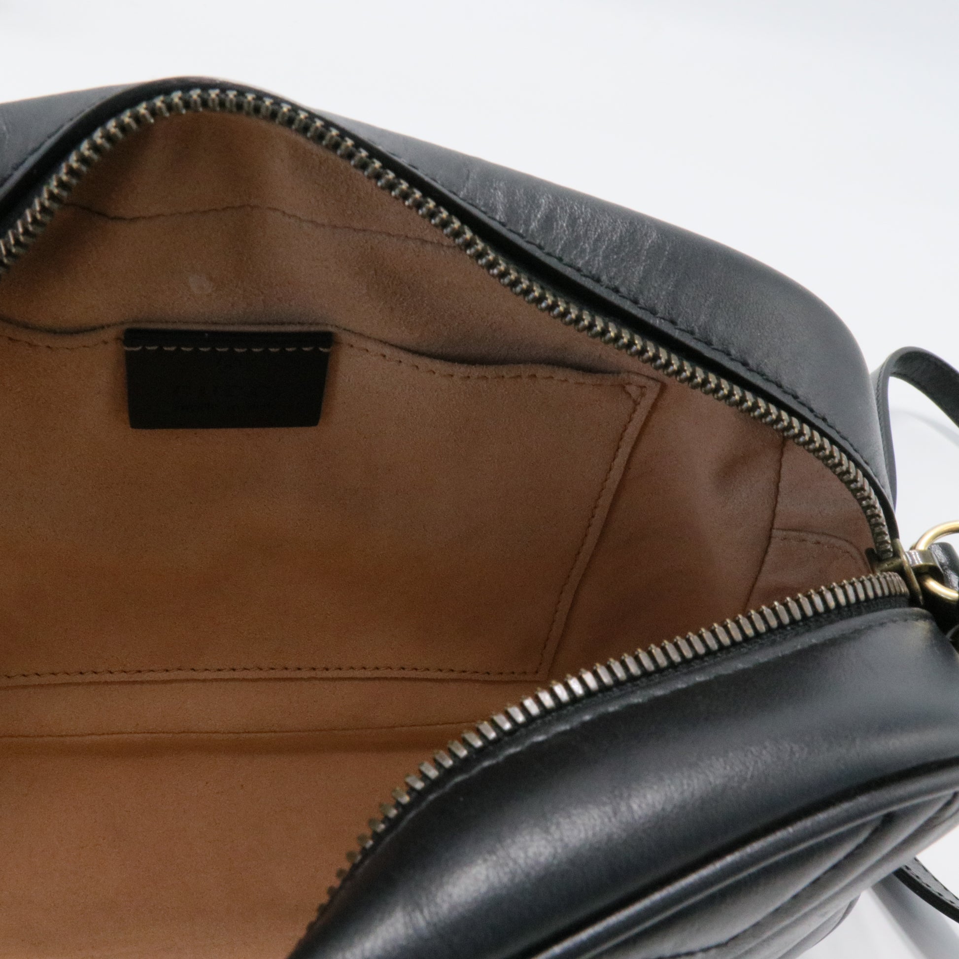 GG Marmont Shoulder Bag Matelasse Leather Small