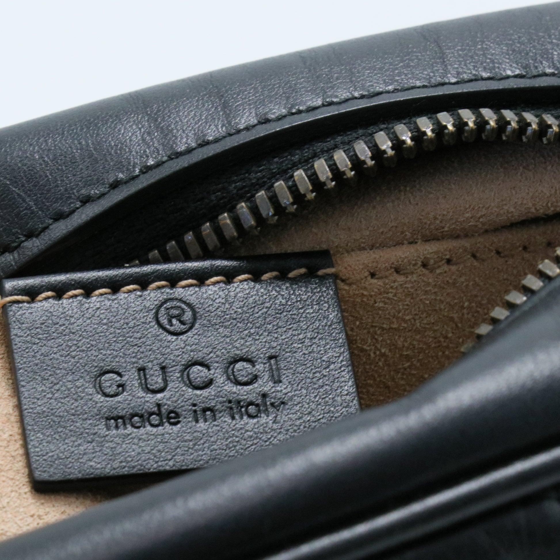 GG Marmont Shoulder Bag Matelasse Leather Small