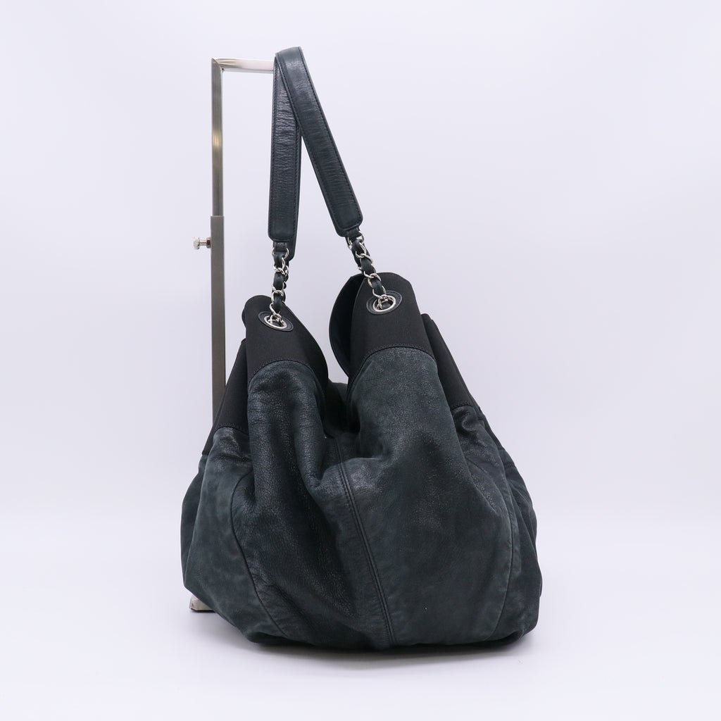 Chanel Leather Stretch Spirit Large Cabas Hobo Bag B23477