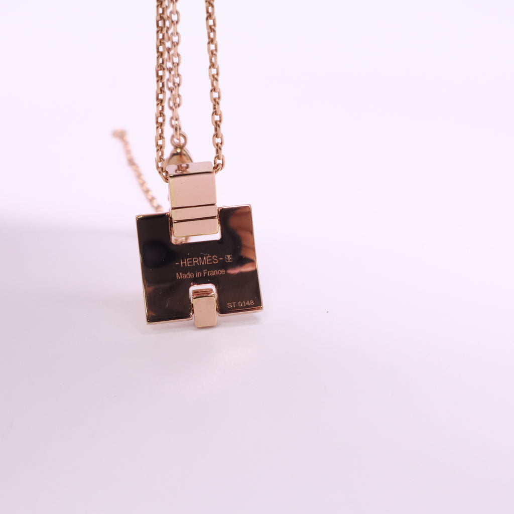 Hermes Eileen Pendant Necklace W21873