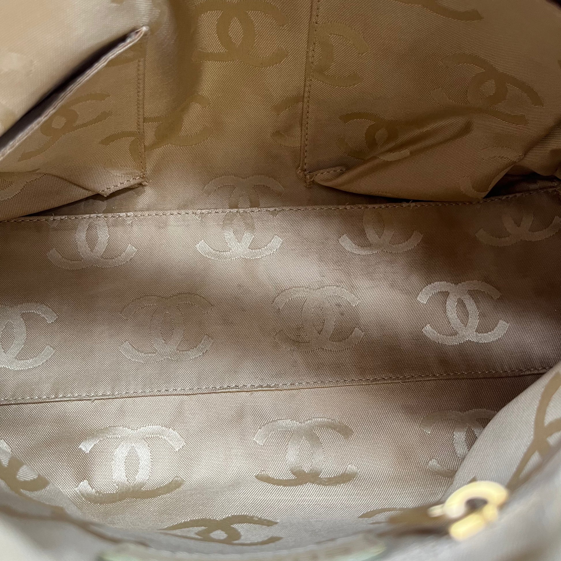 CC Stitch Shoulder Bag Caviar Medium twins