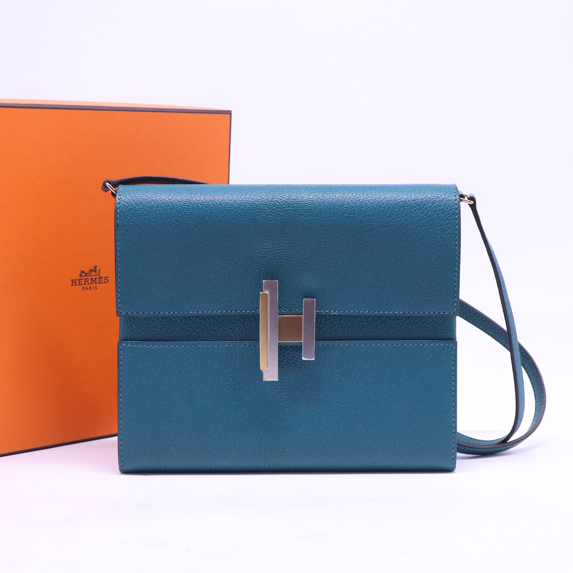 Colvert Chevre Mysore Leather Cinhetic To Go Shoulder Bag B20923