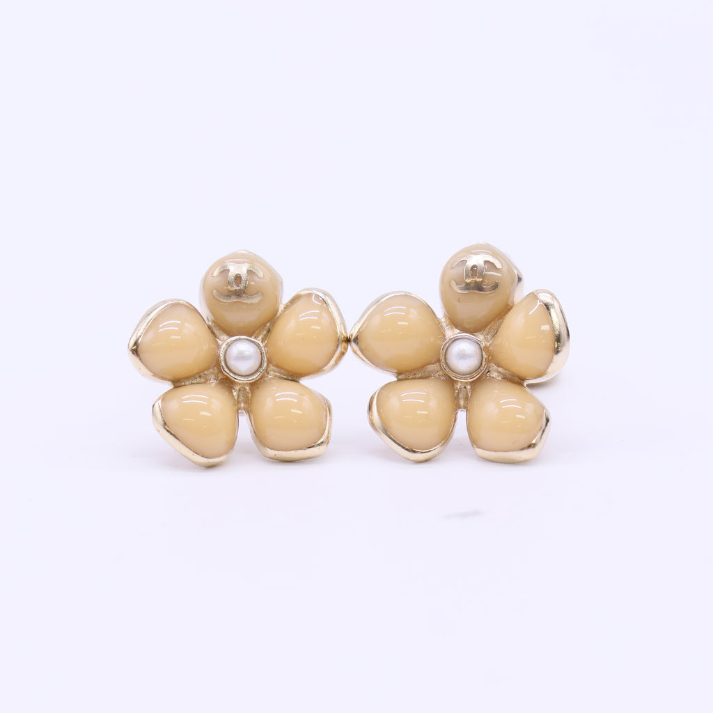 Chanel Pearl Flower Earrings W22109