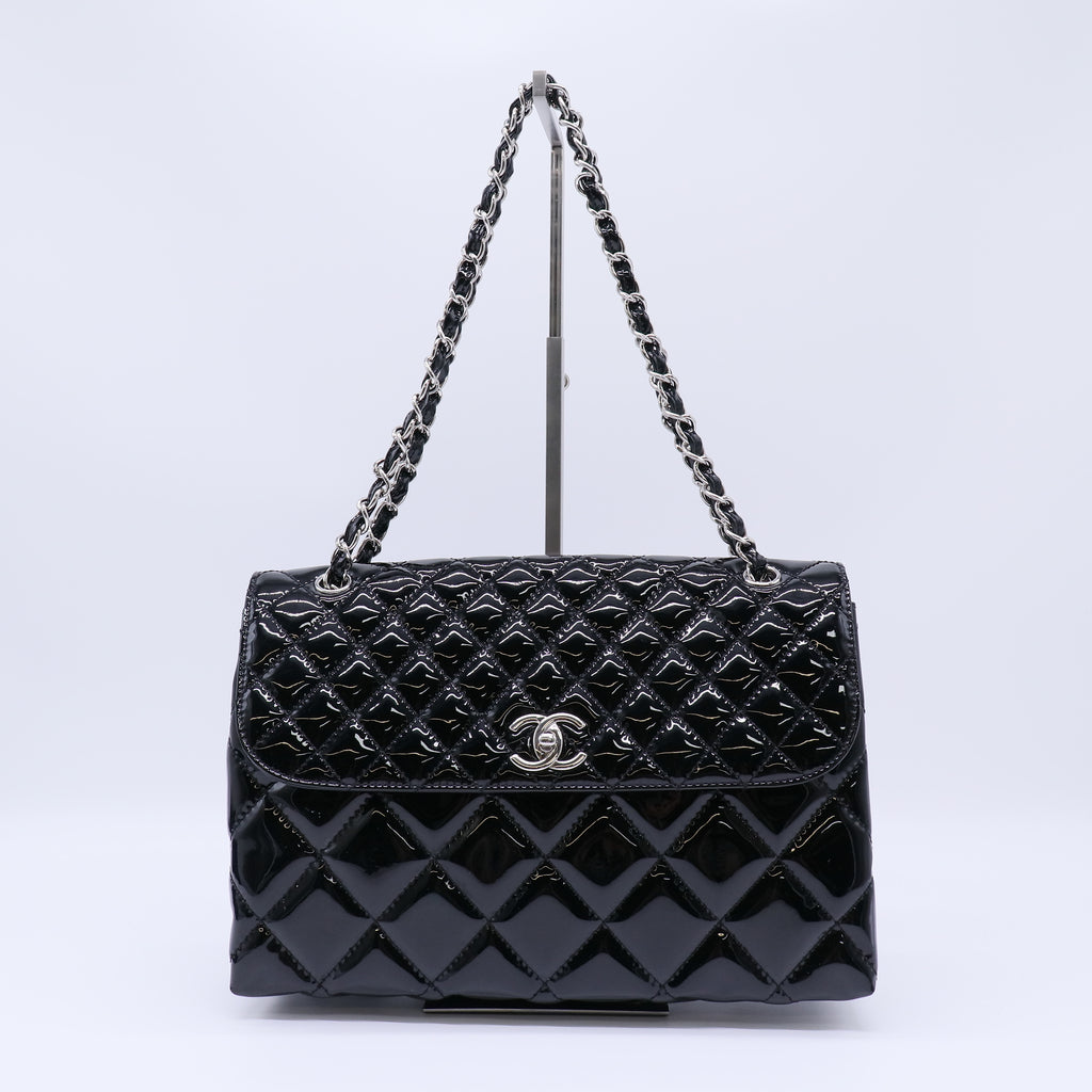 Chanel In The Business Maxi Flap Bag B22313