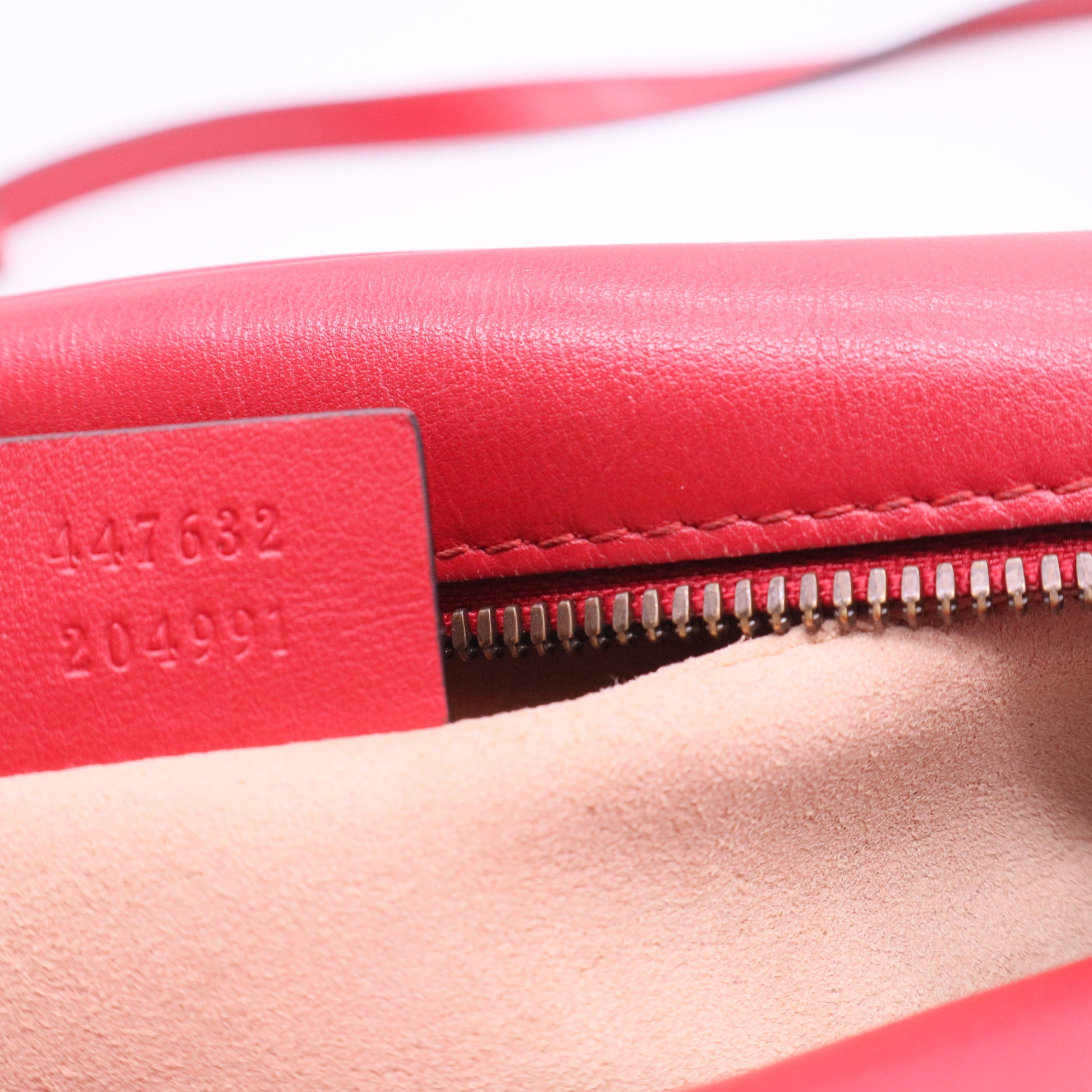 GG Marmont Shoulder Bag Matelasse Leather Small