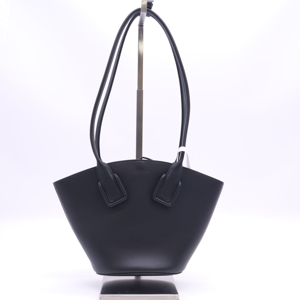 Basket Tote Leather Small B24196