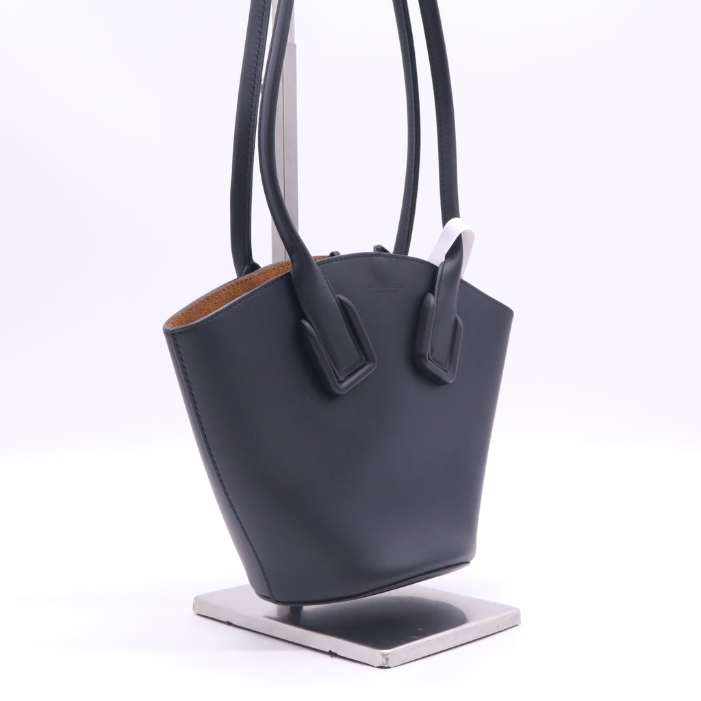 Basket Tote Leather Small B24196