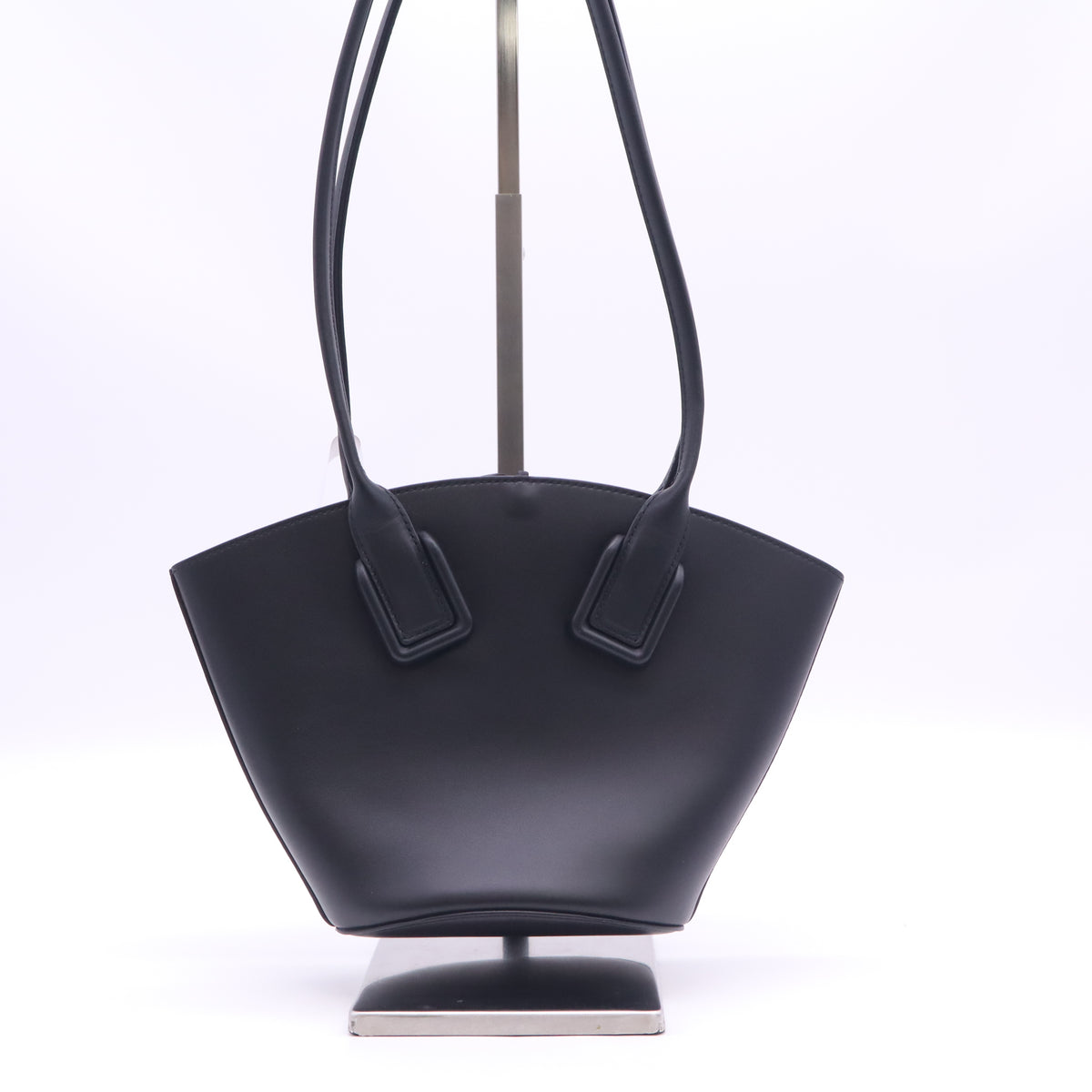 Basket Tote Leather Small B24196