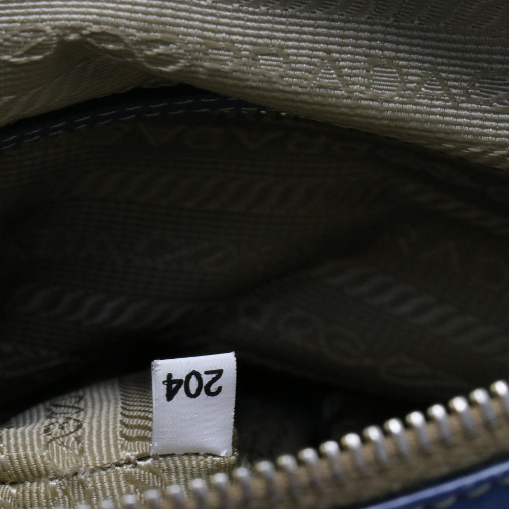 Vitello Daino Zip Tote w/ Strap