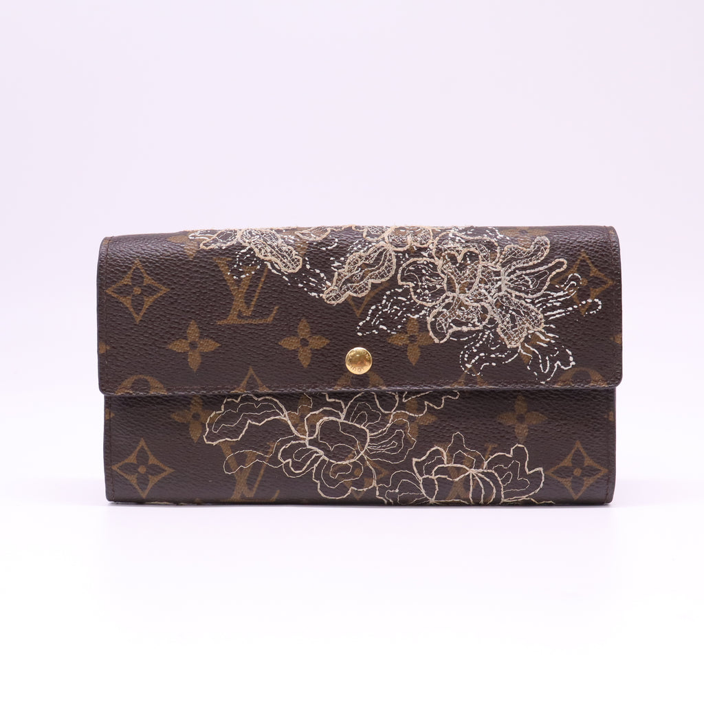 Louis Vuitton Monogram Dentelle Sarah Wallet W22090