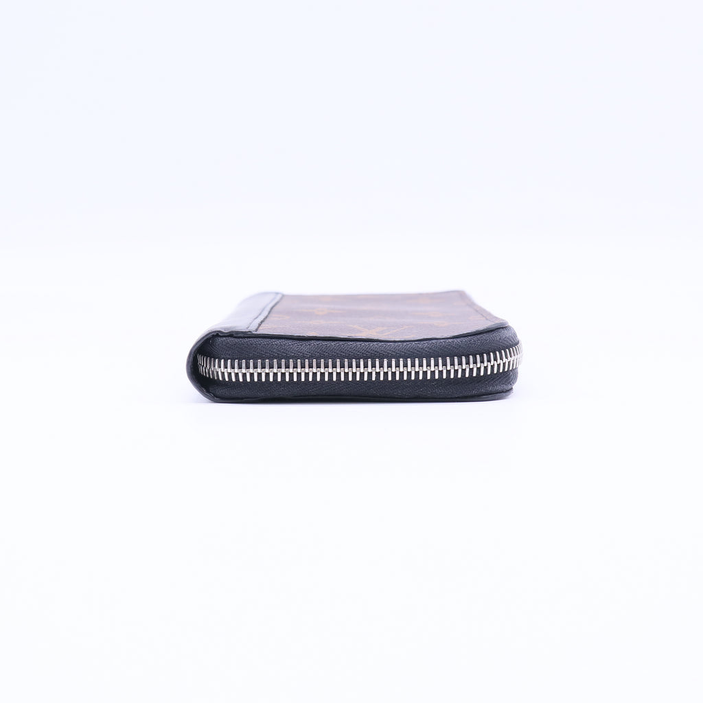 Louis Vuitton Monogram Macassar Zippy Wallet W21725