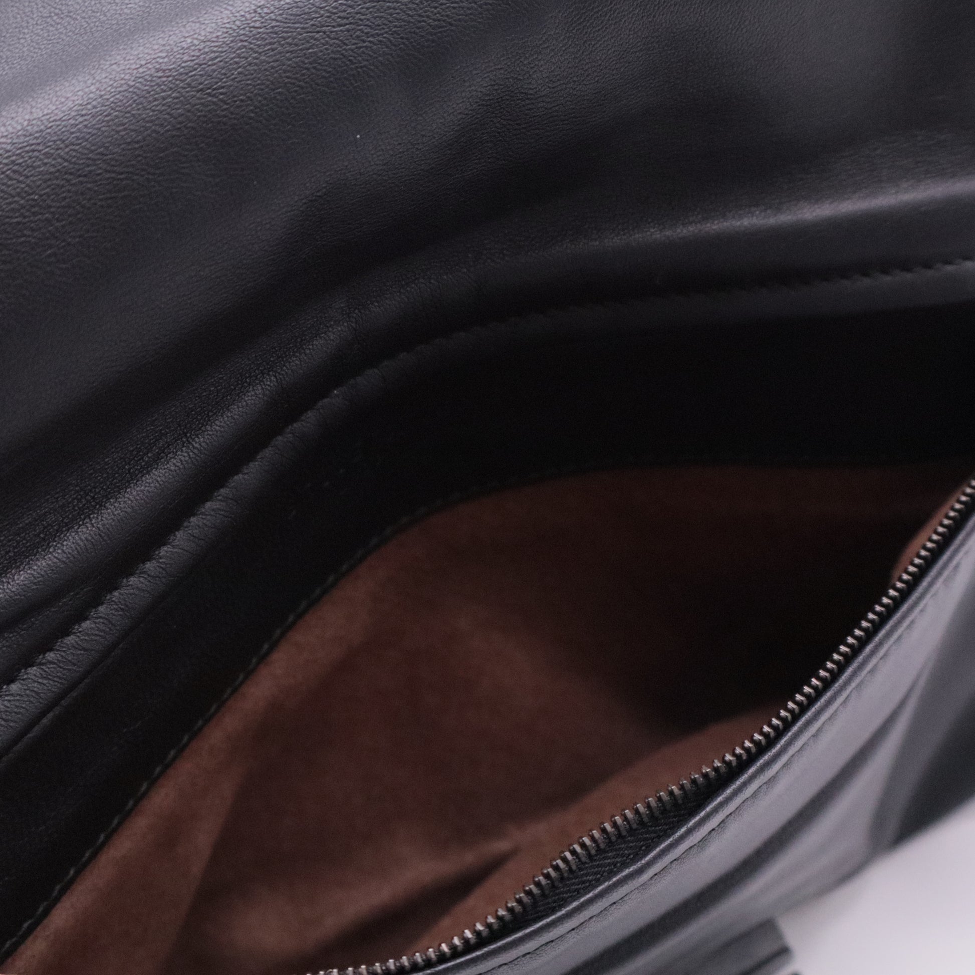 Nappa Intrecciato Turnlock Clutch Quetsche