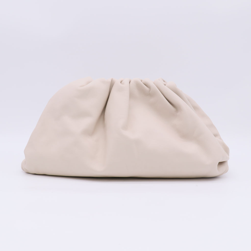 Bottega Veneta The Pouch Clutch Bag twins B23635