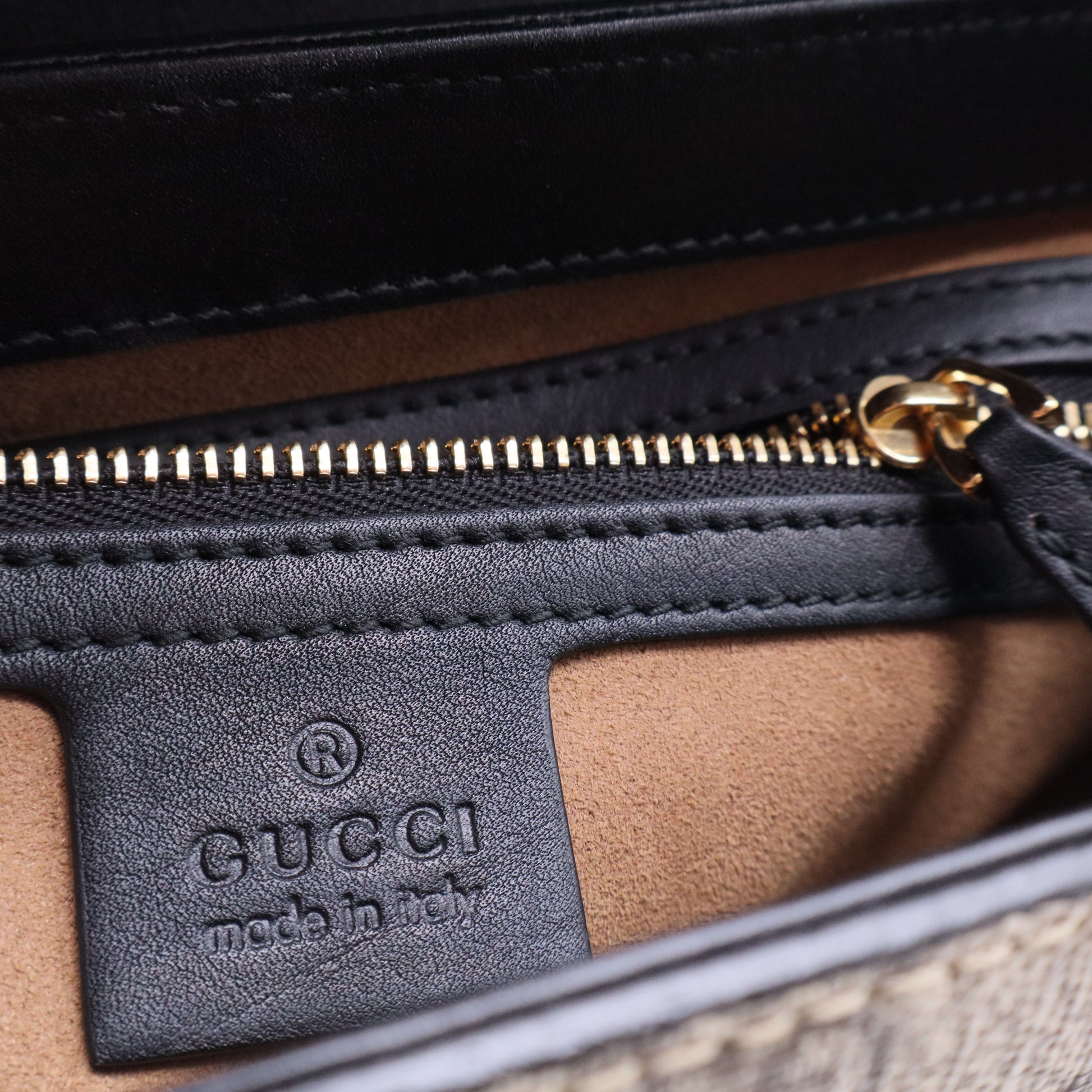 GG Supreme Padlock Small Crossbody Bag B20461