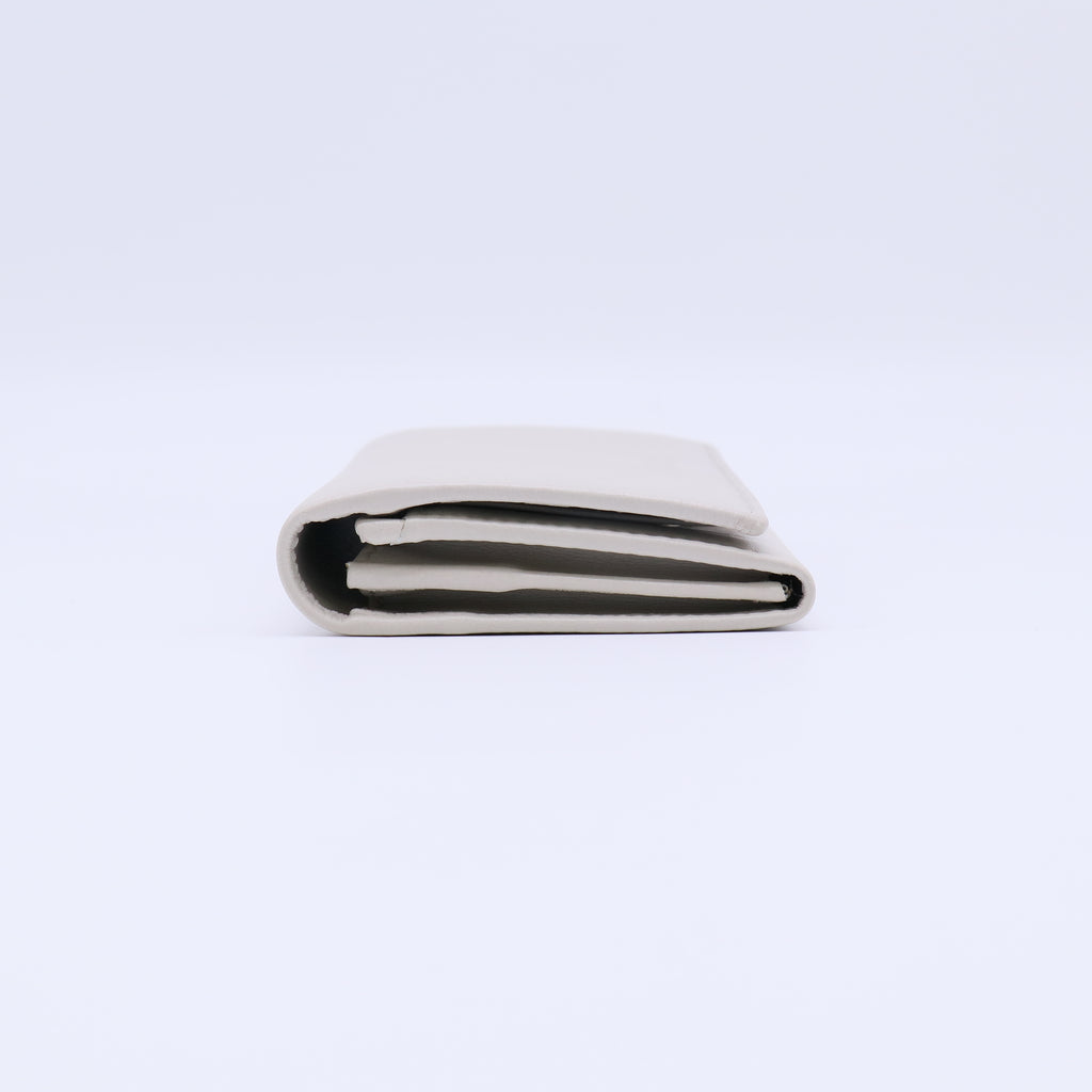 Gucci Textured Leather Continental Flap Wallet W21806