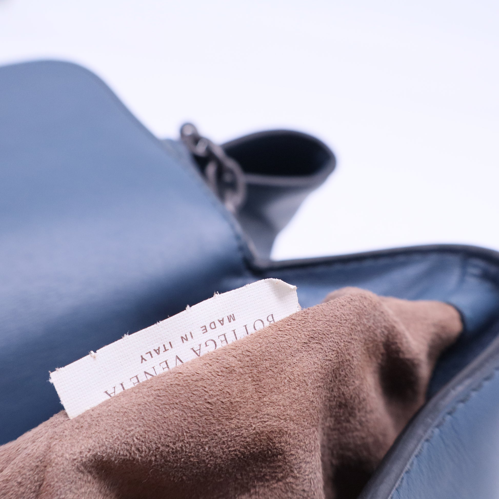 Kyoto Bag Leather Medium B20378