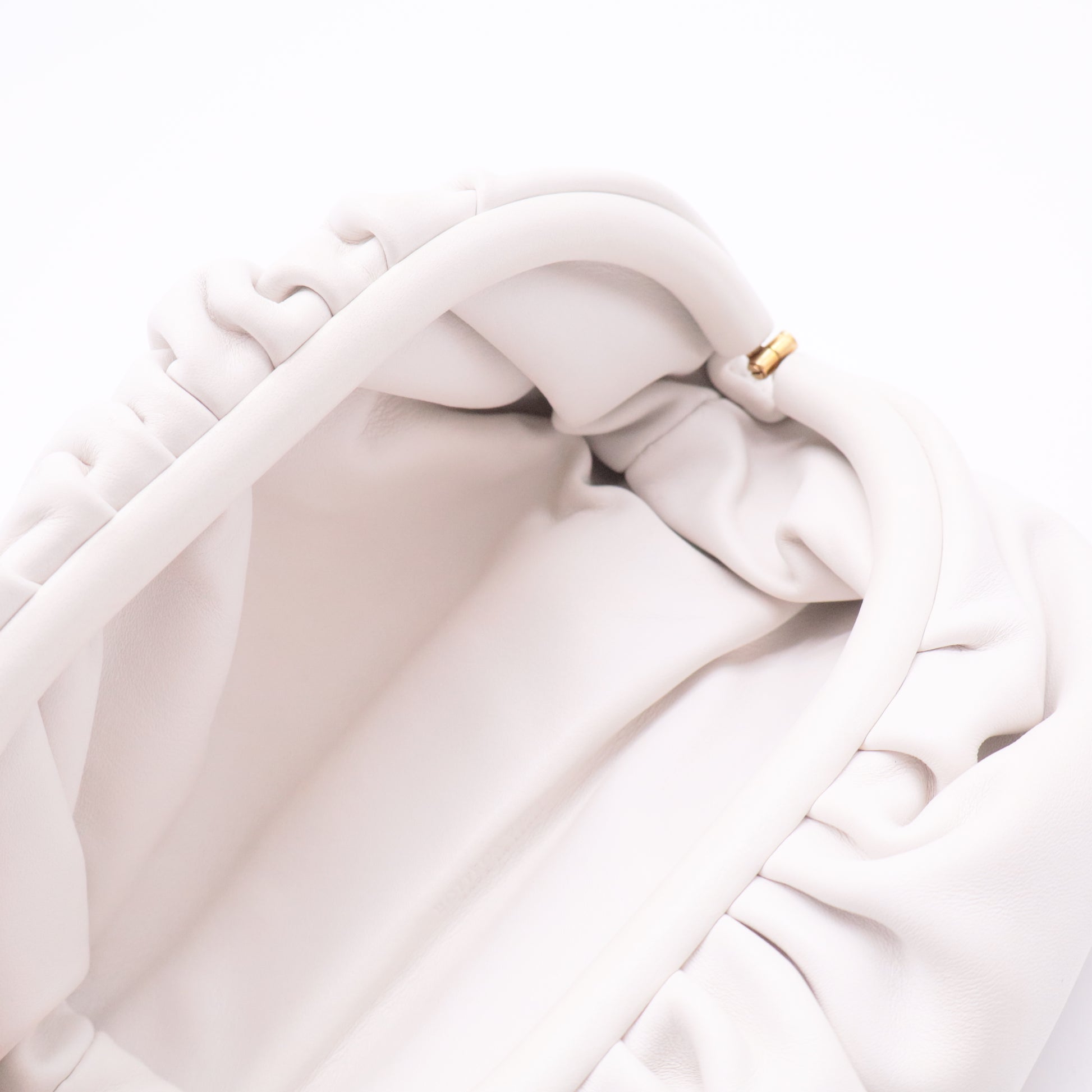 The Chain Pouch Leather